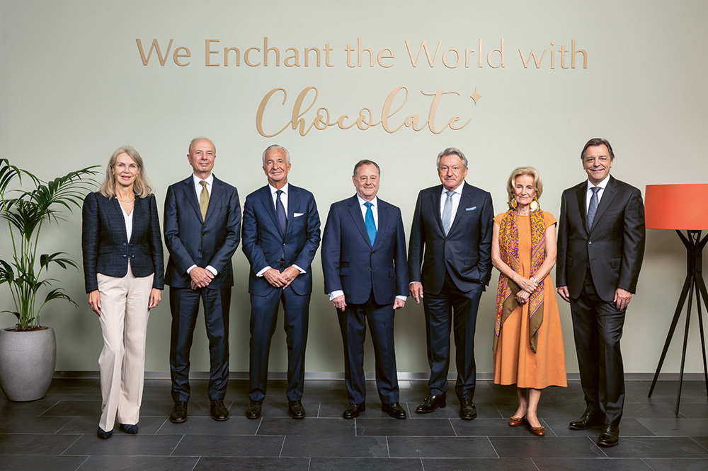 Members of the Board of Directors (Photo)